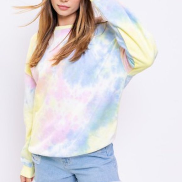 le lis tie dye sweatshirt